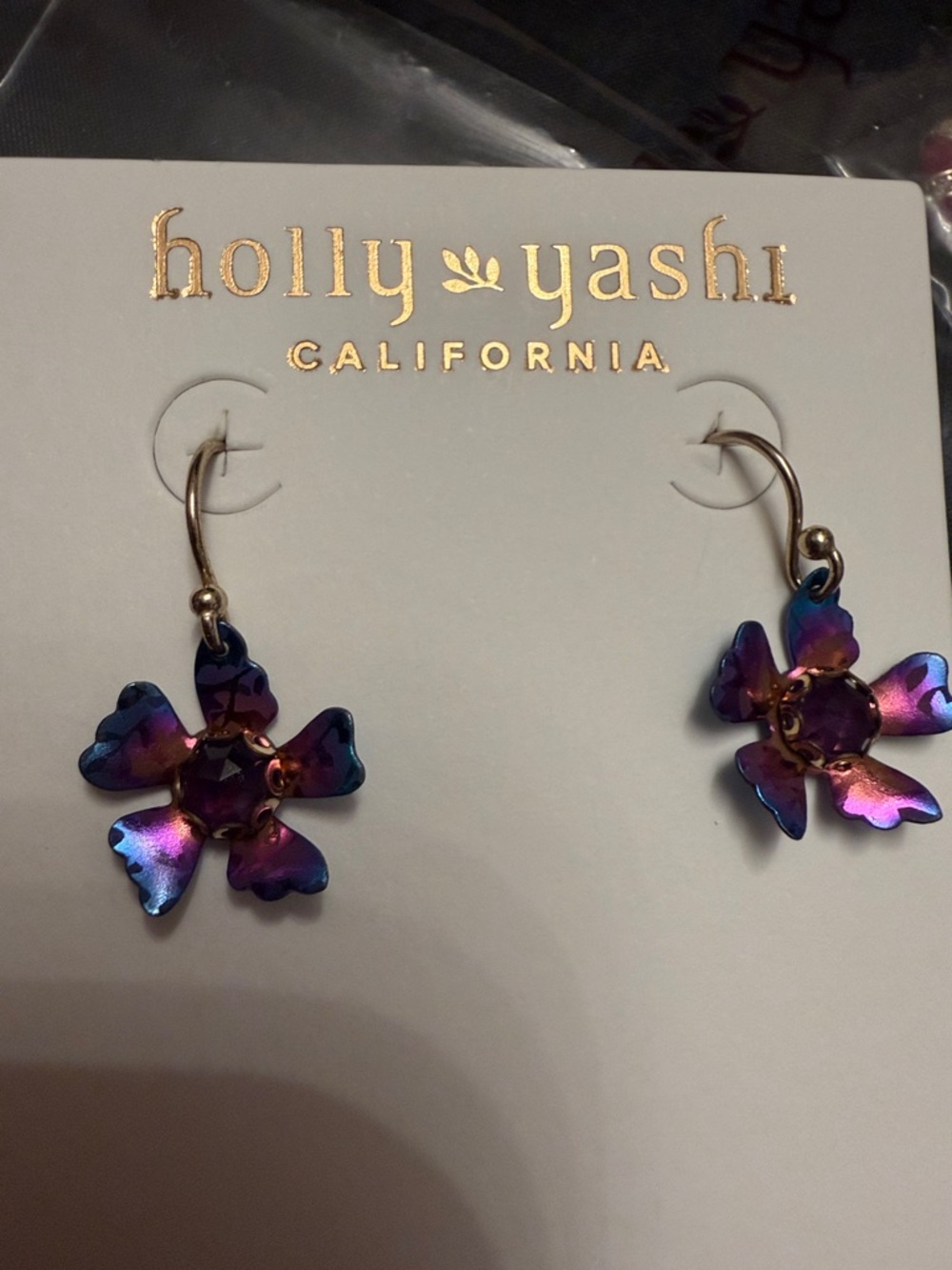 Holly Yashi: Plumeria Petite Drop - Picture 3 of 4